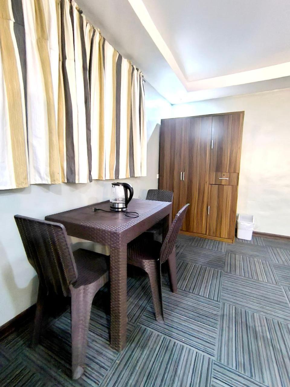 Vincent Resort Hotel 安吉利斯 外观 照片