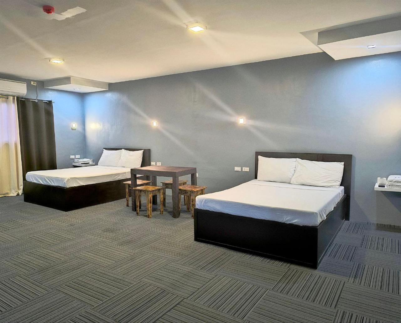 Vincent Resort Hotel 安吉利斯 外观 照片