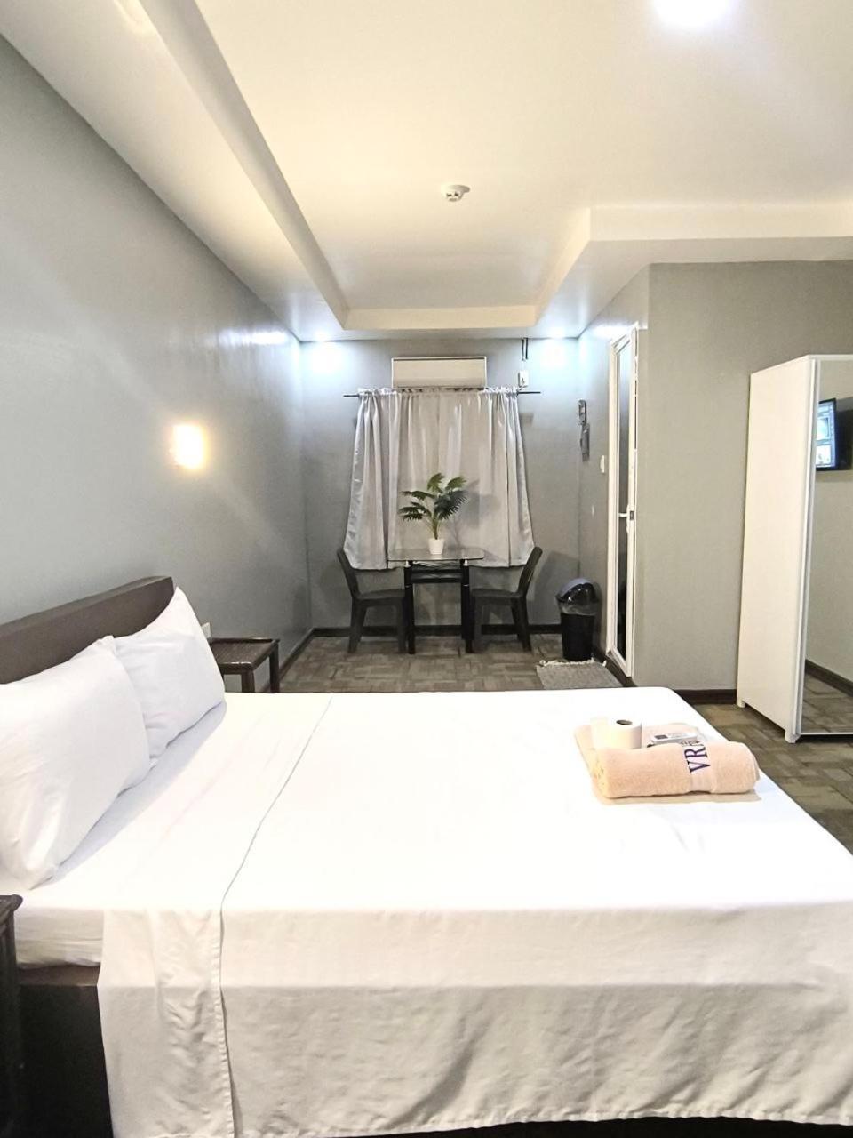 Vincent Resort Hotel 安吉利斯 外观 照片