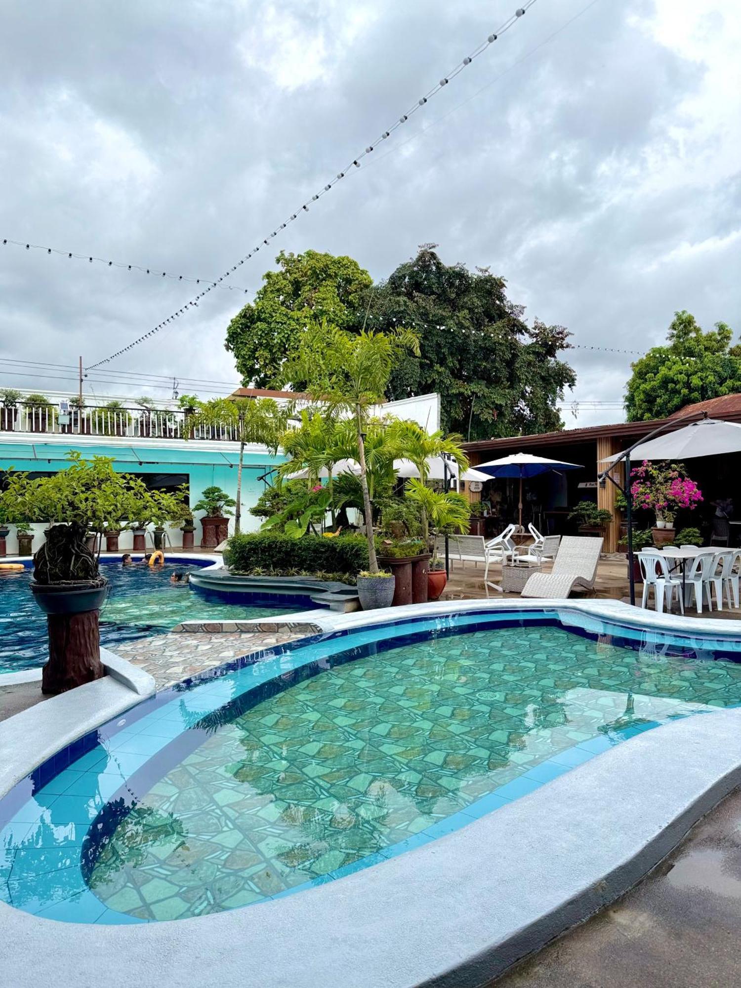 Vincent Resort Hotel 安吉利斯 外观 照片